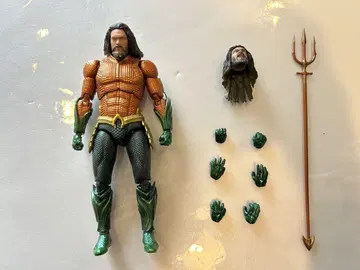 아쿠아맨 MAFEX