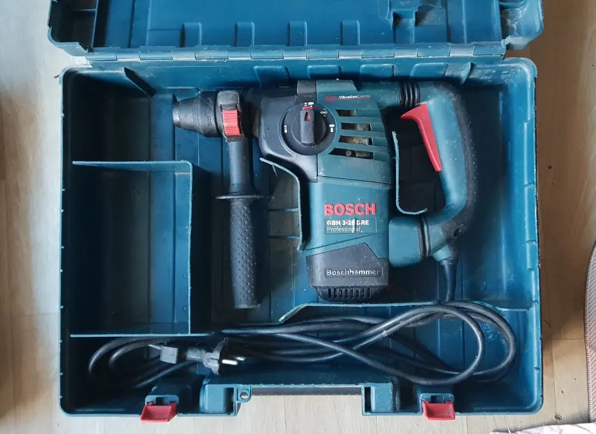 ,Bosch Hammer Drill Hammadrill GBH3-28DRE sold by storage only for 2 uses