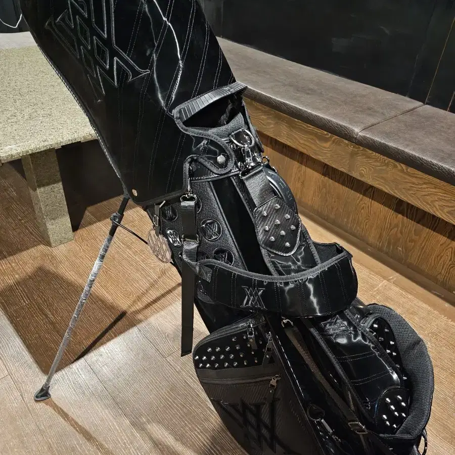 어뉴 블랙에디션 스탠드백 골프백 캐디백
