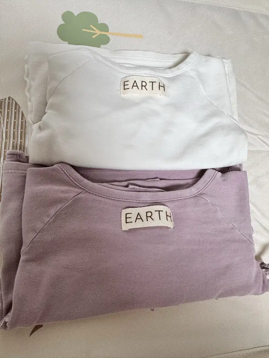 EARTH EARTS Baby Bib EARTS Bib