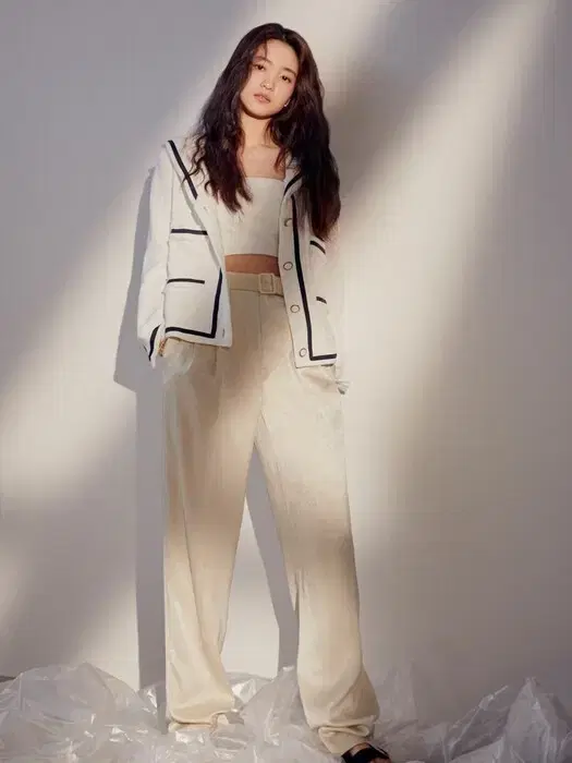 kim taeri, Tweed Jacket
