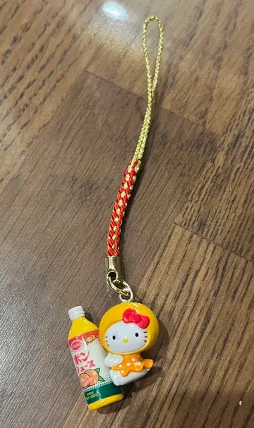 현지 키티 부적 스트랩