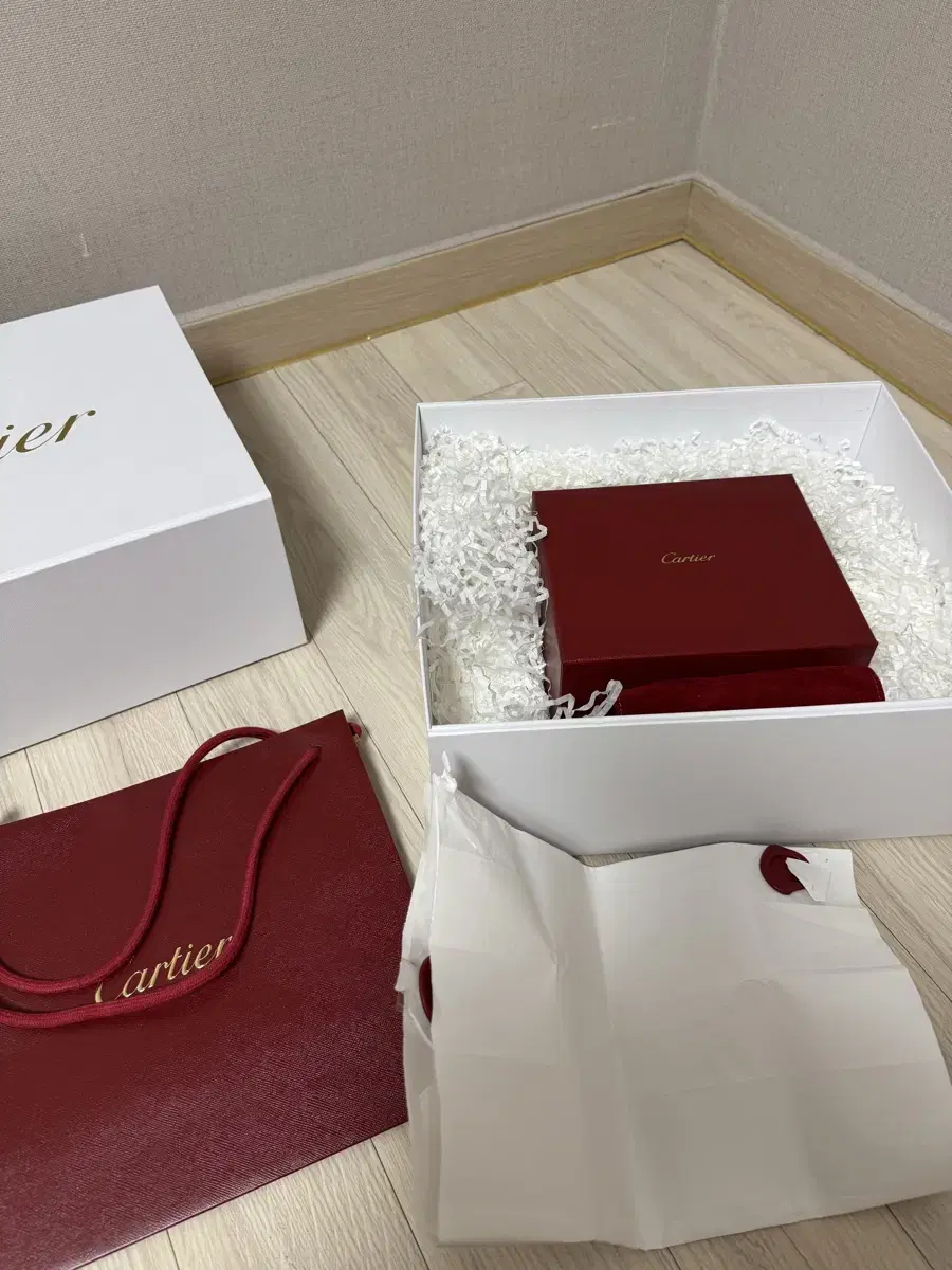 까르띠에 산토스 뒤몽 라지 풀박스 초S급 팝니다: )
