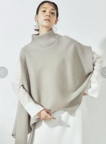 UN3D풍 비대칭 니트 베스트