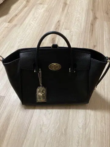 사만다 타바사 핸드백 참 포함