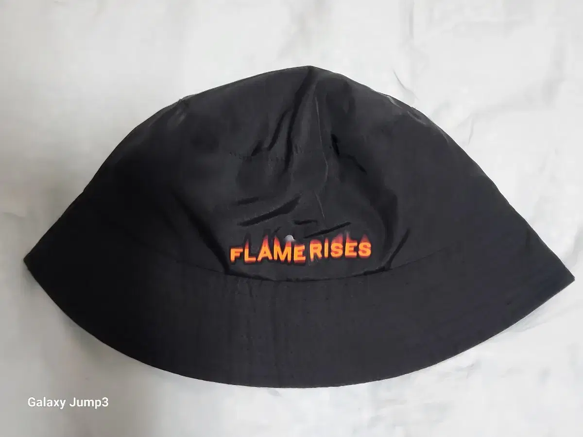 Le Sserafim fan con Kim Chaewon Sakura Kazuha Hong Eunchae Heo Yunjin Le Sserafim md bucket hat