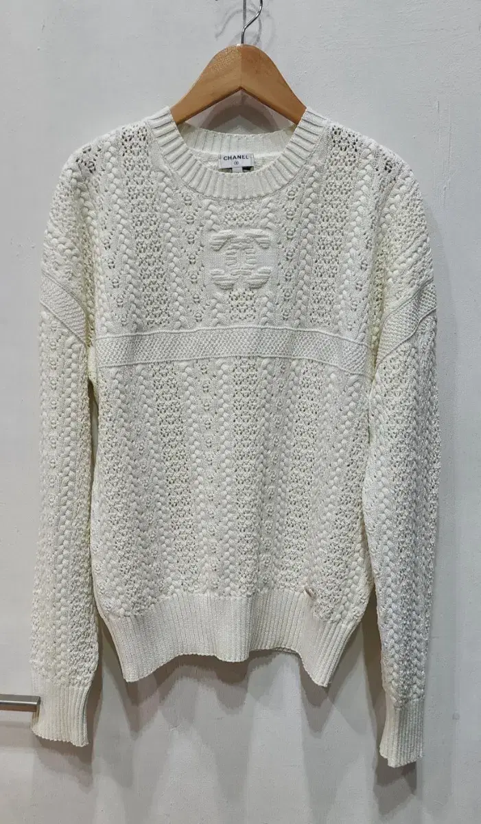 Chanel Coco Neige Pullover Size 40  Final Price