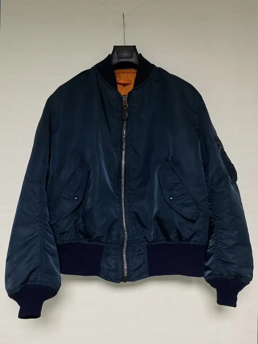 알파인더스트리 MA1  점퍼 MADE IN USA