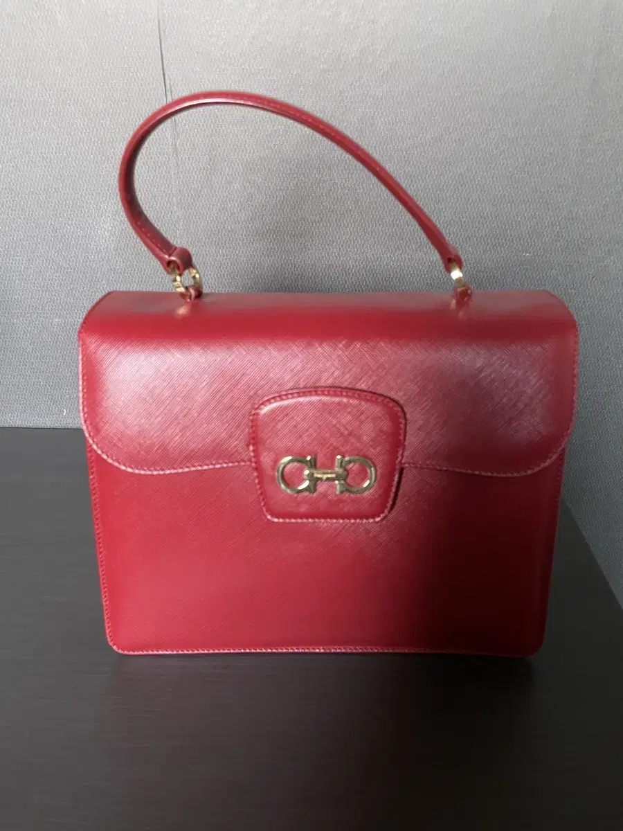 FERRAGAMO 페라가모 간치니 토트백 레드