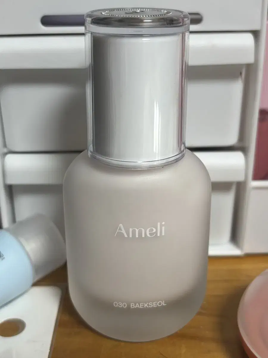 Amelie Snow White Foundation