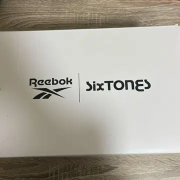 SixTONES 콜라보 스니커즈