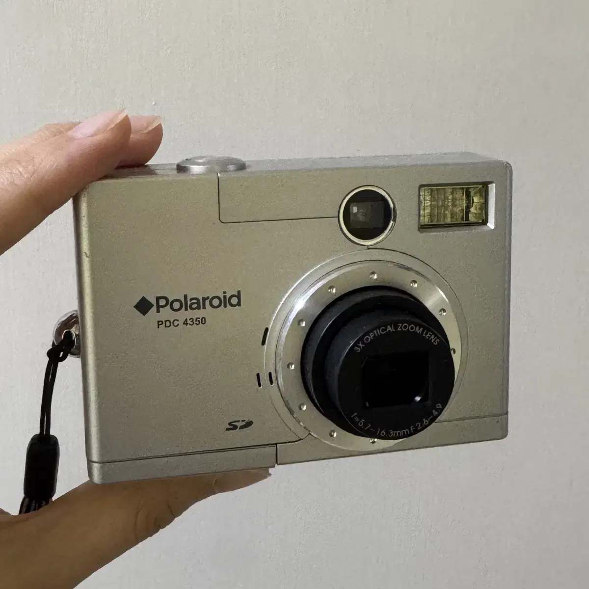 Sell Polaroid digital cameras