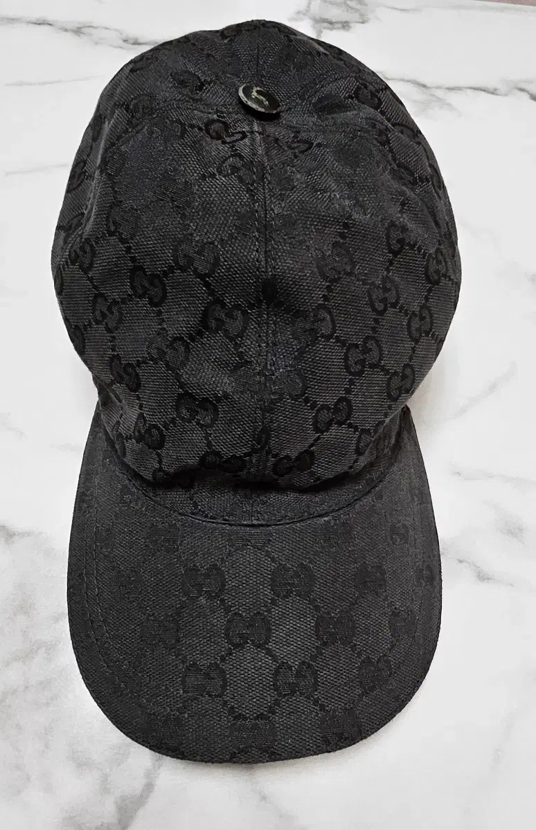 Gucci Supreme black hat