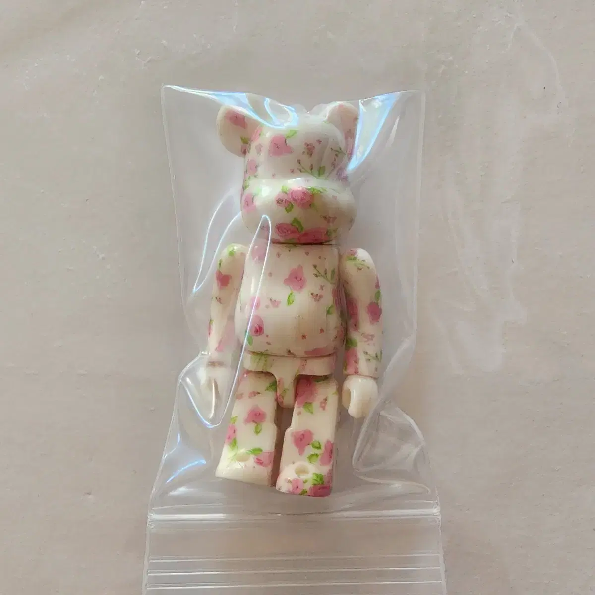 Bearbrick flower pattern, flower pattern