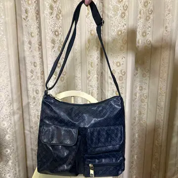 가격 인하! GHERARDINI 네이비 숄더백 외 포켓 2개