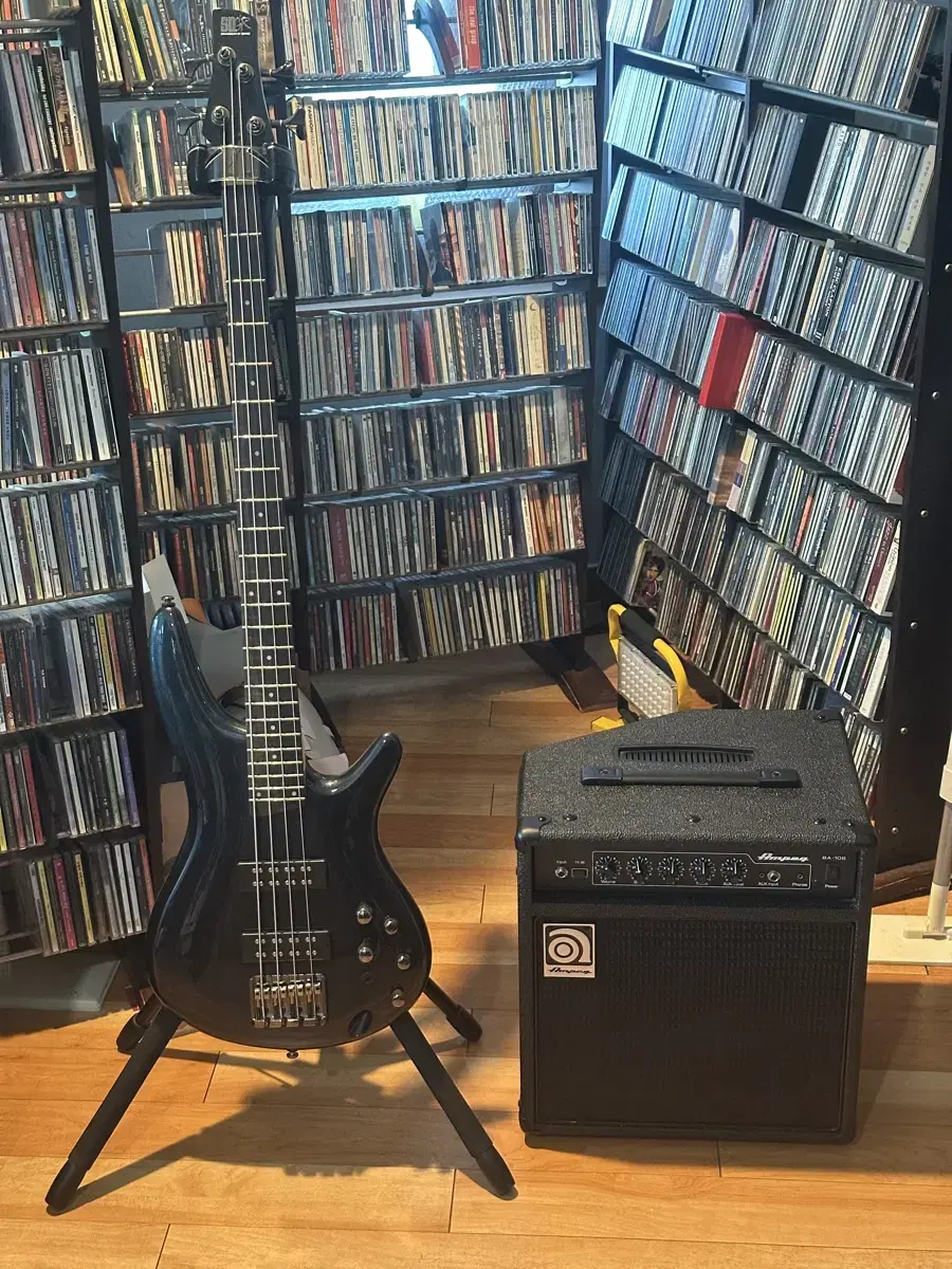 IBANEZ SR300E Bass Guitar + AMPEC BA108 V2 Bass Amp