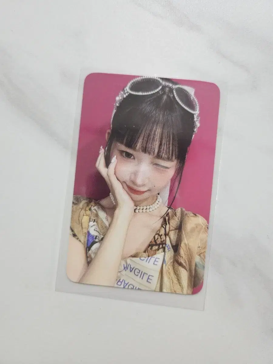 ive lay empasy with muu photocard