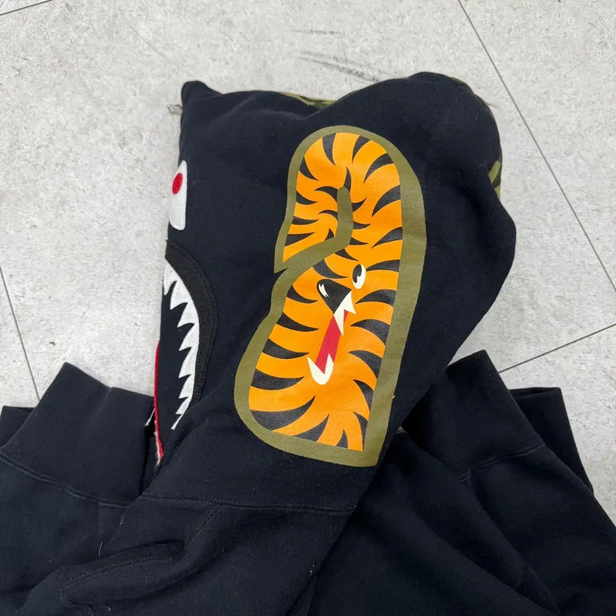 베이프 샤크 후드집업 공용