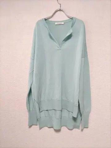 빔즈 신상품 택 포함 민트 그린 얇은 소재 스웨터