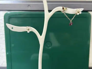 테이크업 퓨어 꽃 모티브 빨간색 비즈 귀걸이(양쪽 귀용)