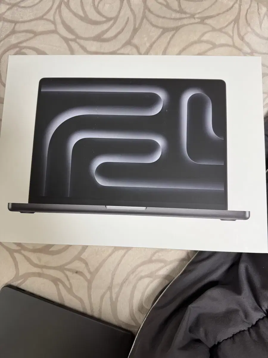 맥북프로m4 14인치 24GB 1TB 블랙
