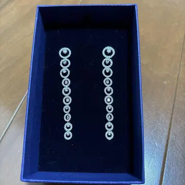 스와로브스키 귀걸이