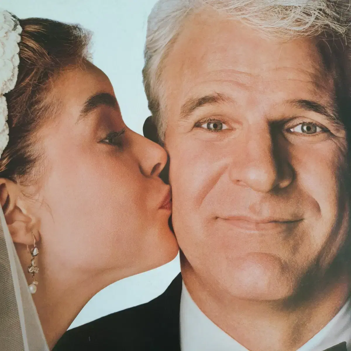 READY OR NOT 2'가 공식적으로 촬영을 시작했습니다. 사라 미셸 겔러, 엘라이자 우드, 케빈 듀랜드, 네스토 카르보넬, 숀  해토시, 데이비드 크로넨버그가 사마라 위빙, 캐스린 뉴턴과 함께 영화에 캐스팅되었습니다., image size:1200x1200