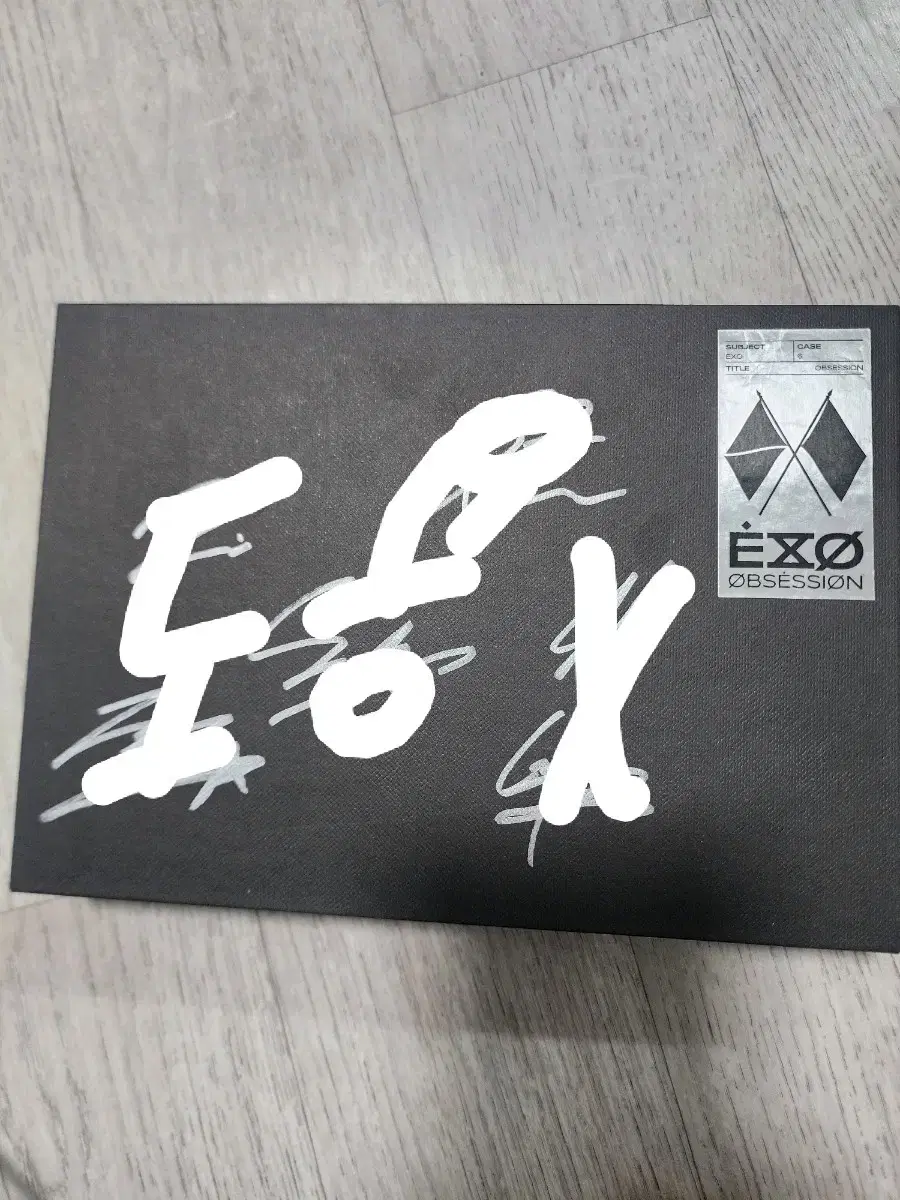 (Not for sale) exo Signed album baekhyun kai Components