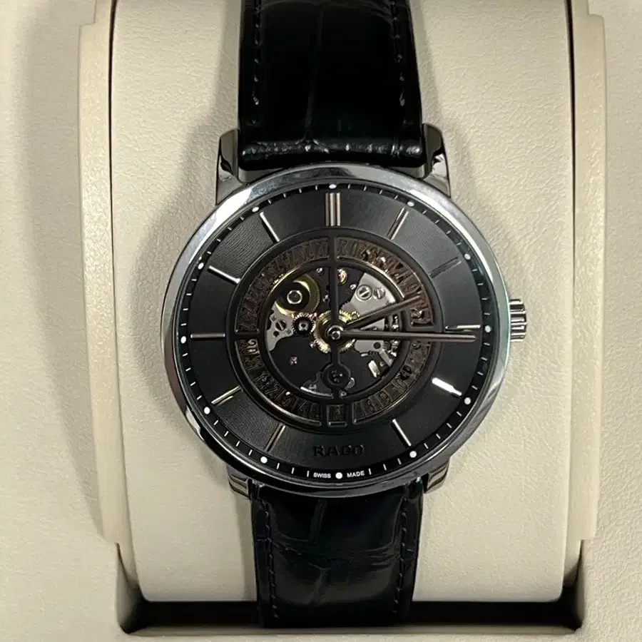 라도(RADO) 다이아마스터 씬라인 오토매틱 리미티드 에디션