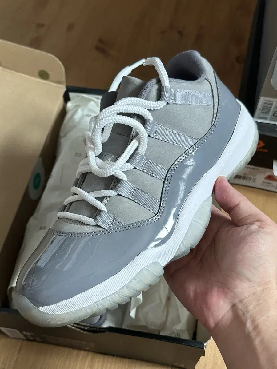 에어 조던 11 로우 쿨그레이 AIR JORDAN 11 RETRO LOW