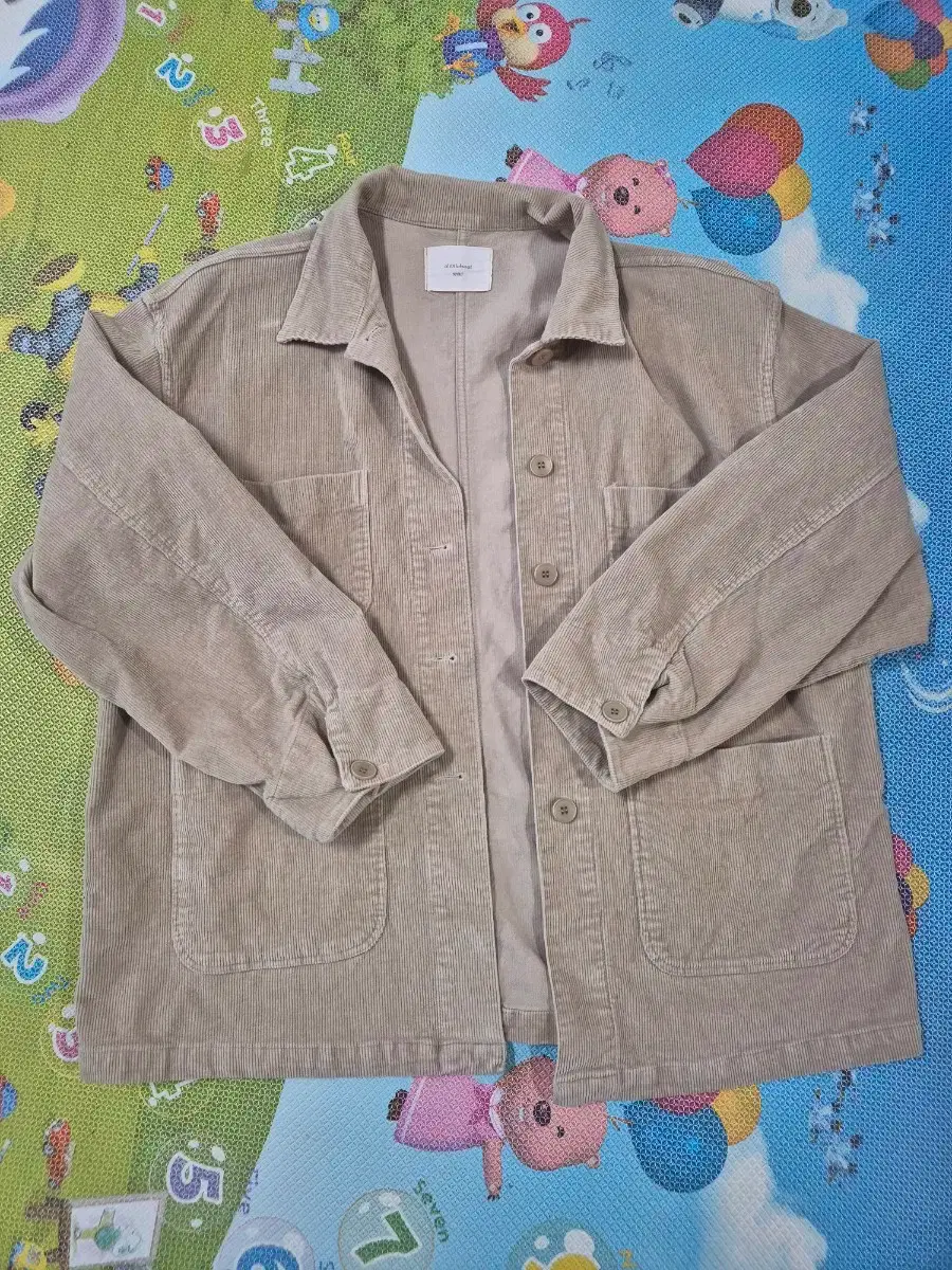 Men's and women's golden jackets, free size, for sale.