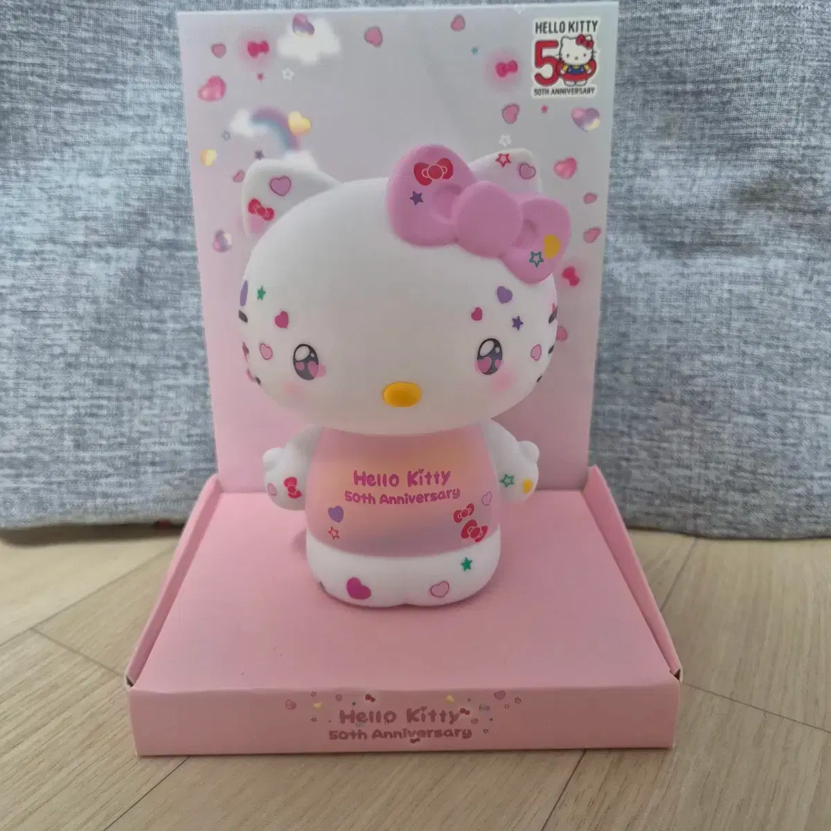 헬로키티 50주년 저금통 코인뱅크 미래눈동자 디자인 판매합니다