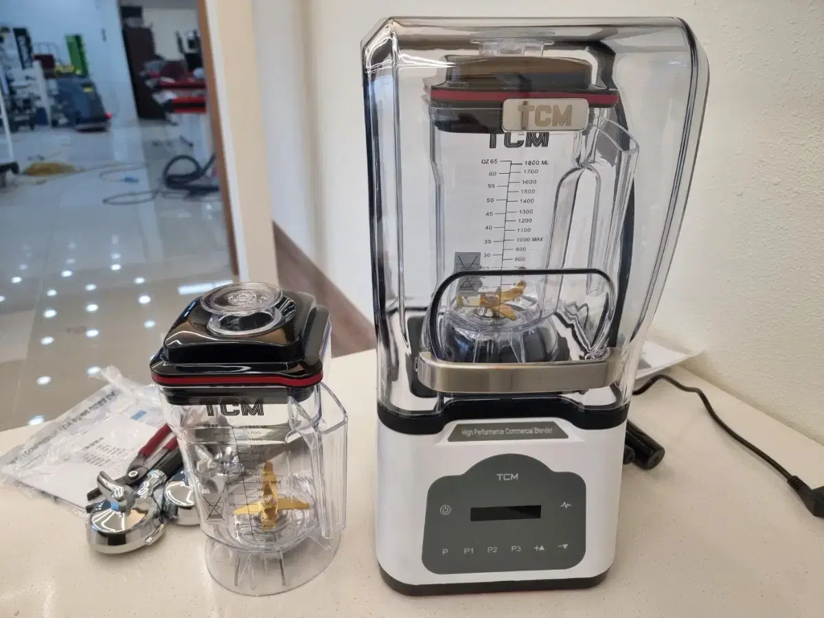 TCM 1.8L blender + mixing bowl
