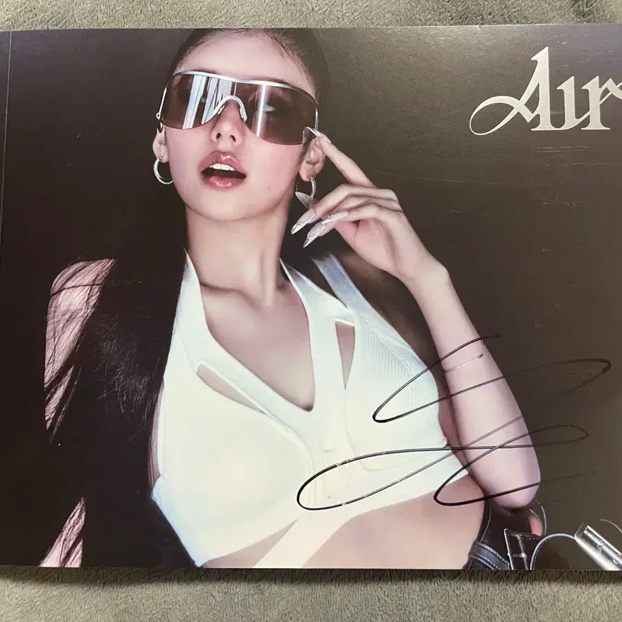 【当選書付き 】ITZY Blah 直筆 サイン 入り チェキ Yeji イェジ セール中…イェジ直筆サイン入り超大型写真…YEJI…イッチ(ITZY