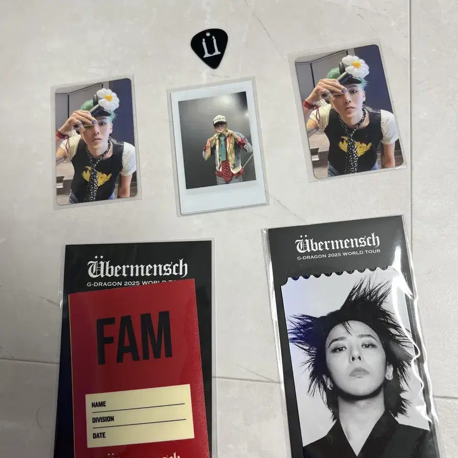 G-DRAGON レア♡ツアー会場限定！サイン入り公式トレカ 限定品「SSWQUEST Ⅳ 導かれしZたち」ポートレート（シュン