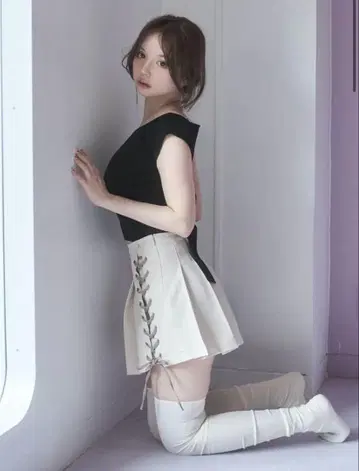 소니아 레이스업 미니 스커트 앤드 마리 andmary