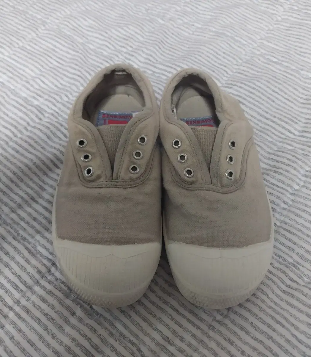 Benchimong shoes for youi