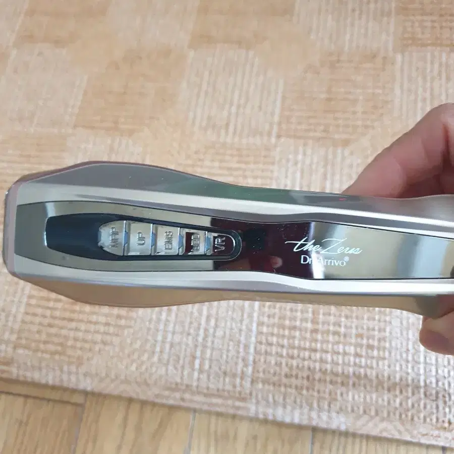 Dr.arrivo The Zeus Japanese beauty device on Bunjang Global