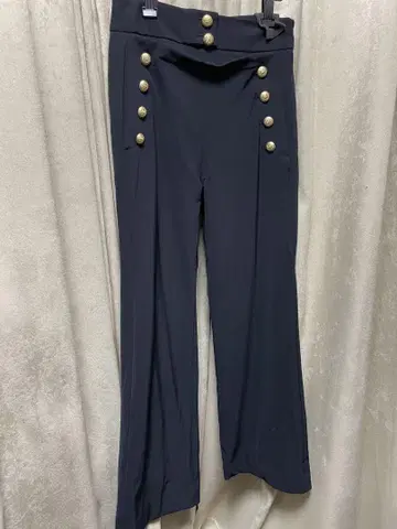 STRASBURGO 스트라스부르그 팬츠 네이비 66,000엔 택 포함