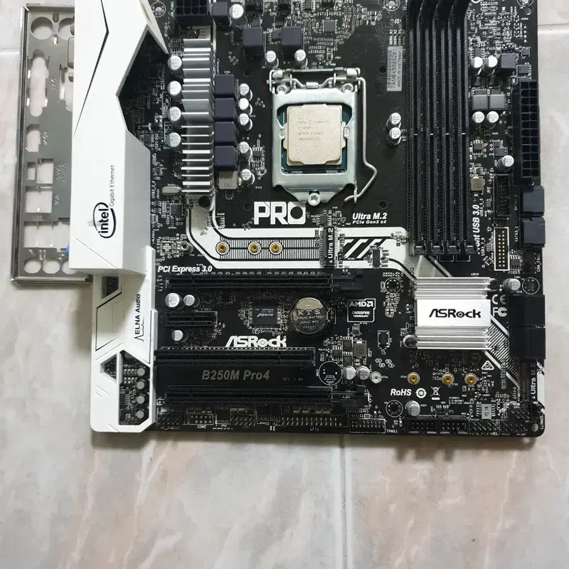 i7 7700k 램32g 하드m.2 500g 애즈락 B250m PRO4