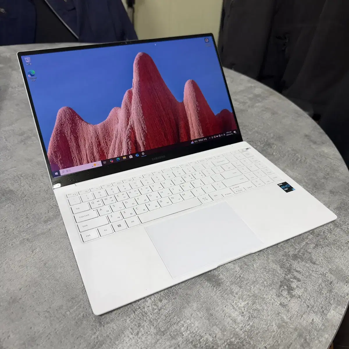 삼성 갤럭시북 프로 NT951XDB I7-1165G7 판매합니다.