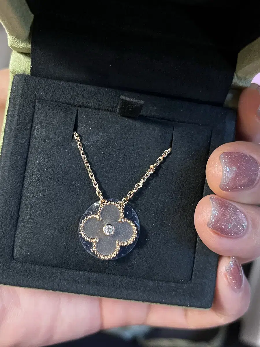 [New Products] Vahnckleef limited edition Silver Opal