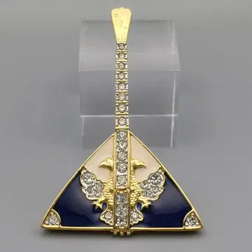 반짝이는 장미 라이카의 울림 ~쌍두 독수리가 깃든 예술적 브로치~F