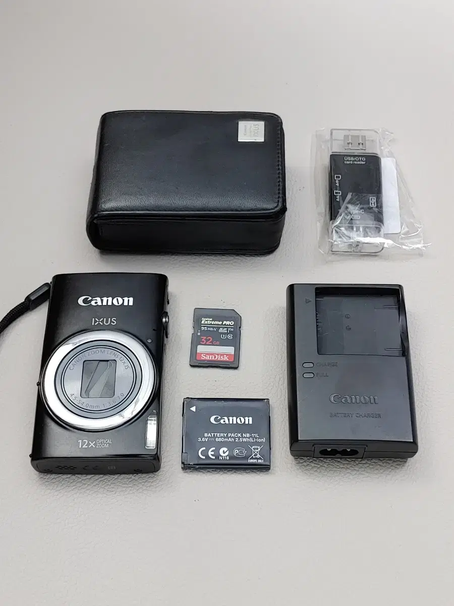 Canon EOS 285 Baro-useable travel digital camera