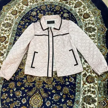 To. Be. Chic 사쿠라색 멋진 자켓 298,000엔부터 가격 인하