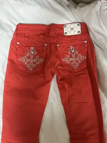 2000년대 MISS ME 빨간색 자수 비쥬 장식 데님 팬츠