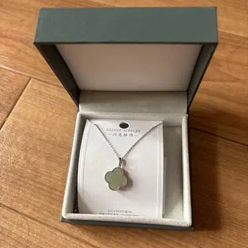 클로버형 목걸이 실버