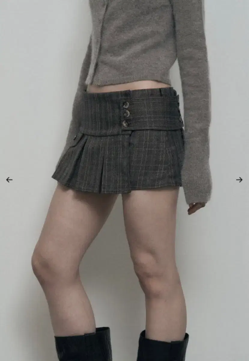 보헤미안서울 23fw 플리츠랩스커트 그레이 2사이즈