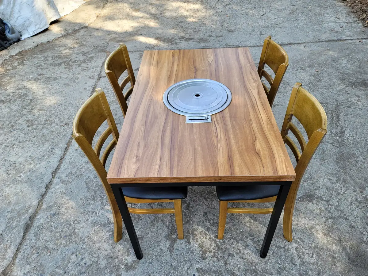 Commercial restaurant meat restaurant charcoal roaster table for 4 or 6 people