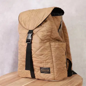 PENDLETON 퀼팅 백팩 PC 수납 가능 카멜 베이지